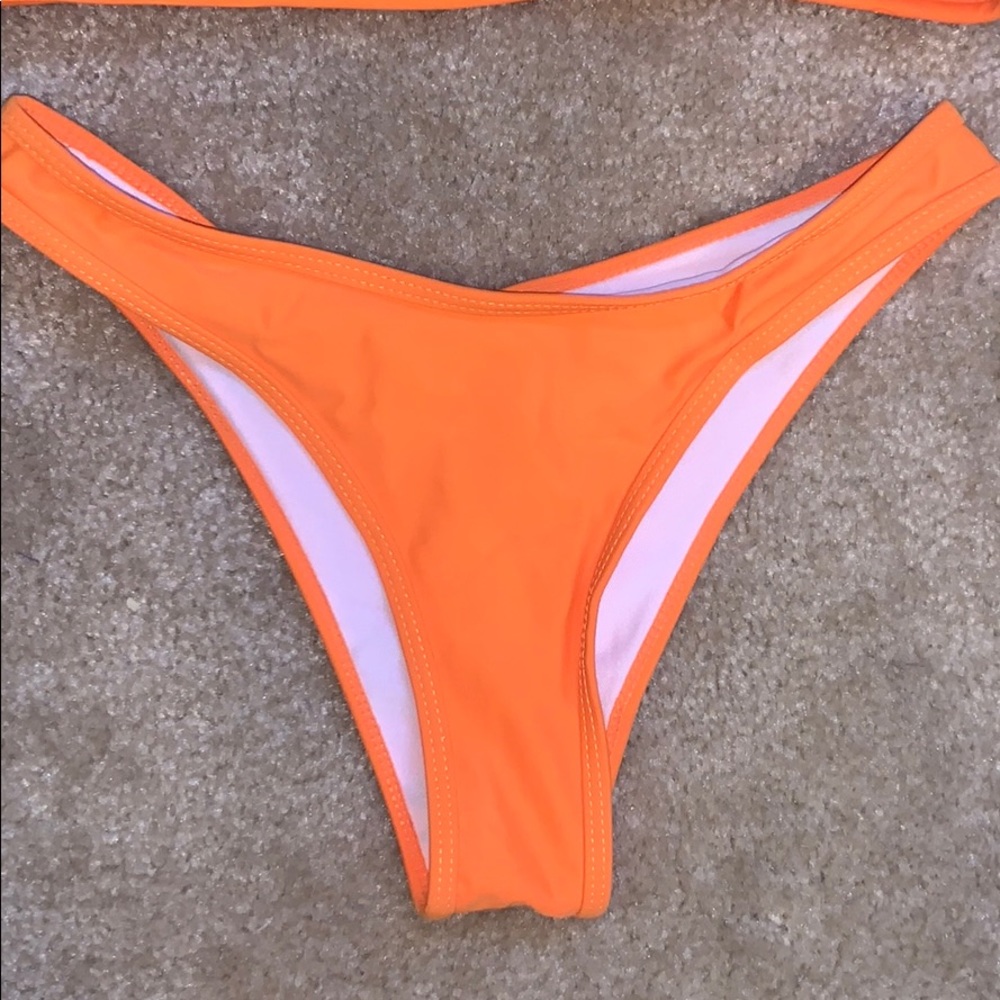 Neon orange bikini set - Picture 3 of 3